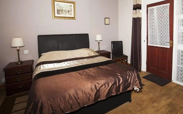 Godstone Hotel