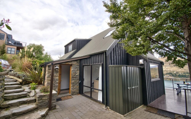Woodlands Close Retreat
