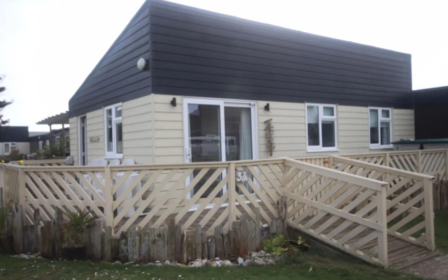 20F Medmerry Park 2 Bedroom Chalet