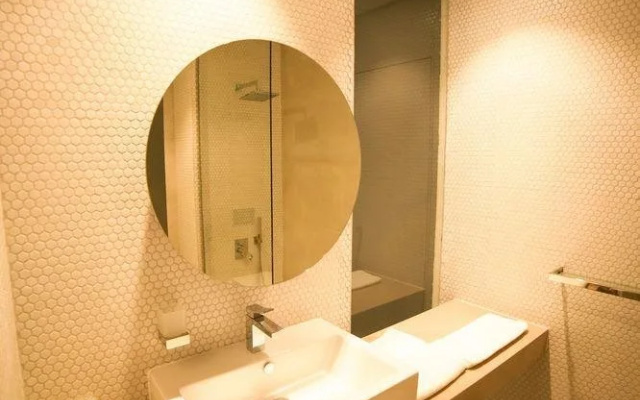 M Executive Residence & Boutique Hotel - Adults Only