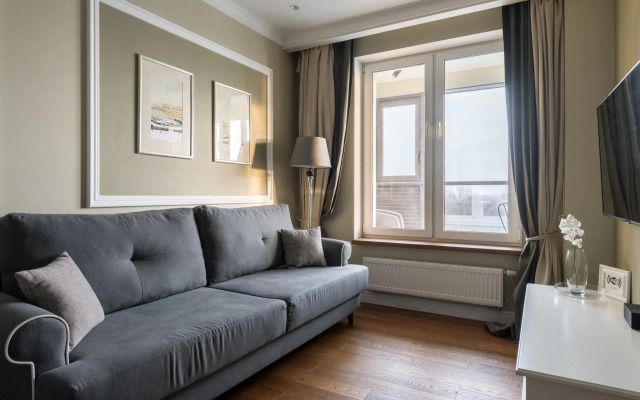Sutki Rent (Сутки Рент) у Невы