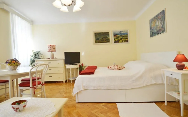 Amici Apartment