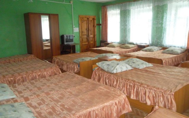 Гостиница Hostel Molodezhnaya в Суздале отзывы, цены и фото номеров - забронировать гостиницу Hostel Molodezhnaya онлайн Суздаль комната для гостей