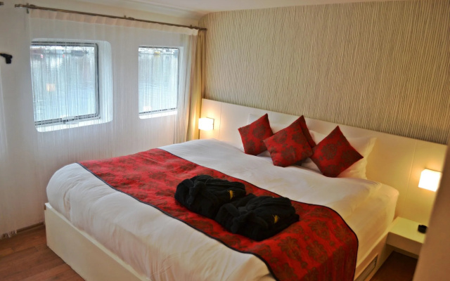 Otantik Gemi Hotel