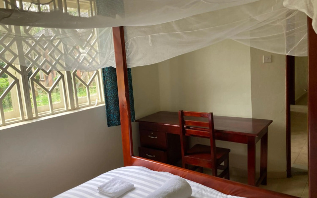 Bwindi Guest House