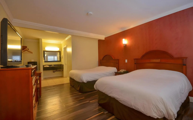 Hollywood City Inn