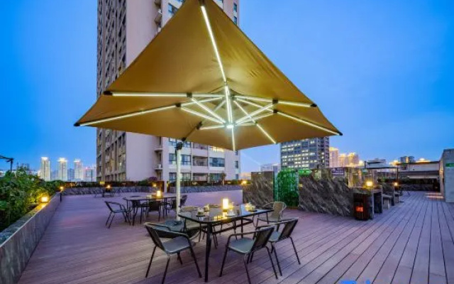 Xi'an Sende Hotel (Chang'an University Wenyi Road Metro Station Branch),