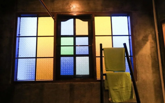 Porwa House
