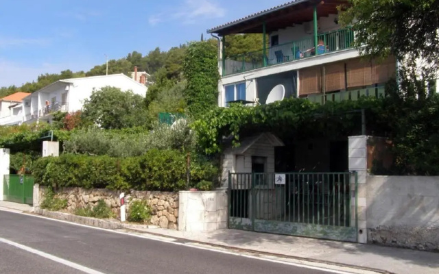 Apartment Kira - 20m from beach