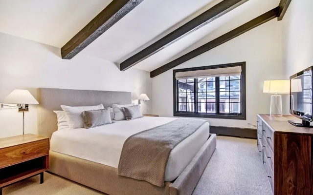 Lodge at Vail C360C