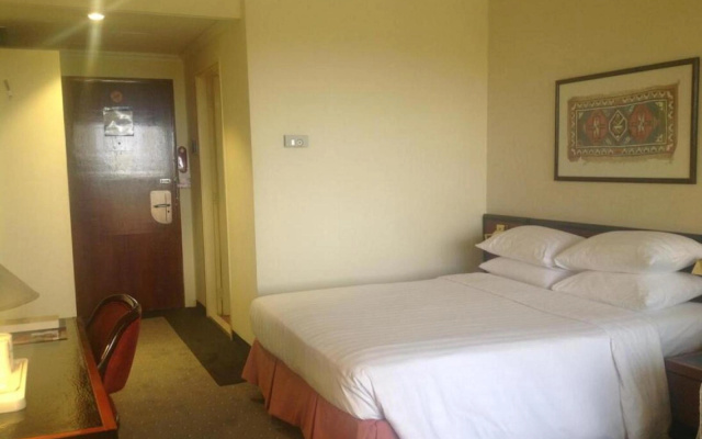 Golden Tulip Seeb Hotel