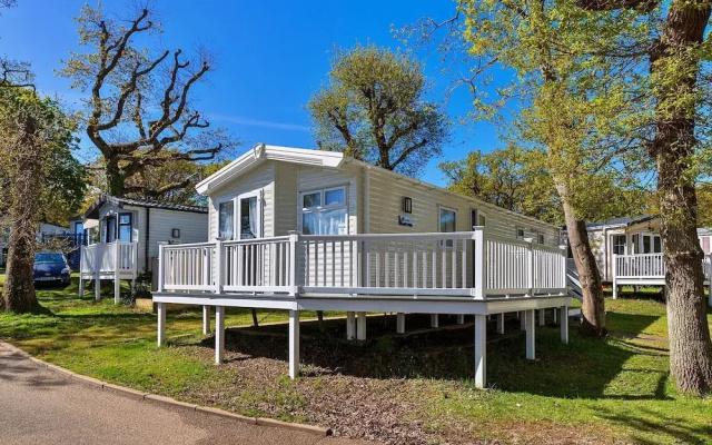 Mobile Home Isle of Wight Near Thorness Bay