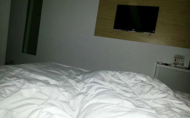 Motel 168