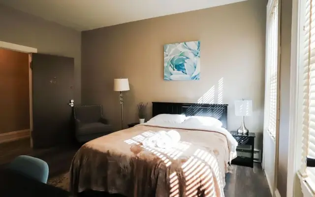 Midtown Suites