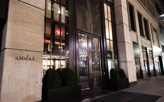 Отель Andaz 5th Avenue США, Нью-Йорк - отзывы, цены и фото номеров - забронировать отель Andaz 5th Avenue онлайн вид на фасад