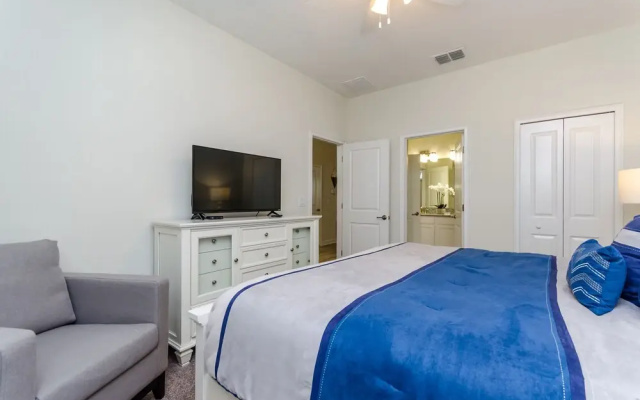 Gorgeous Home W/private Pool & Spa Sleeps 25!