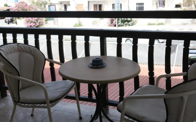 The Cosy Retreat Kato Paphos Apt 400m To The Beach