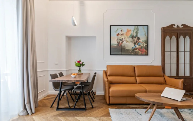 Luxury Apartments Piazza Cavour