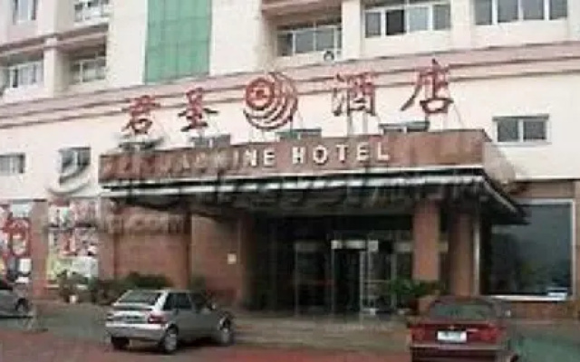Jun Sheng Hotel
