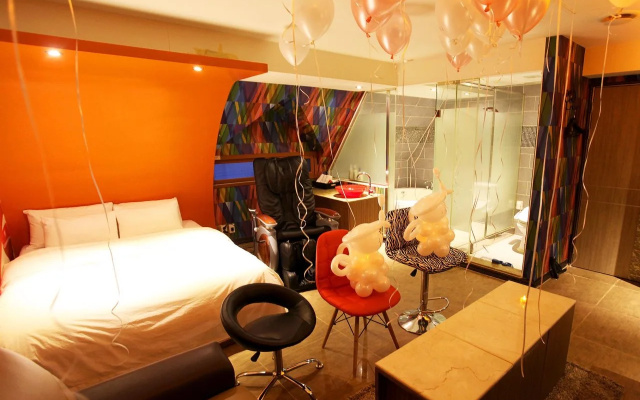 9Nine Hotel