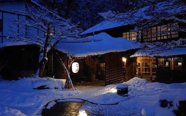 Отель Hatcho no Yu Hot Spring Ryokan Никко