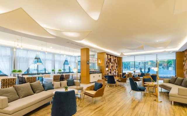 Atour S Hotel Shanghai Oriental Pearl Tower