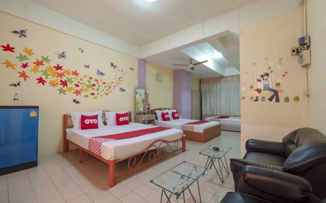 OYO 1099 Star House