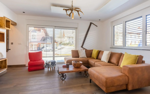 Snug holiday home in Weißbriach with terrace