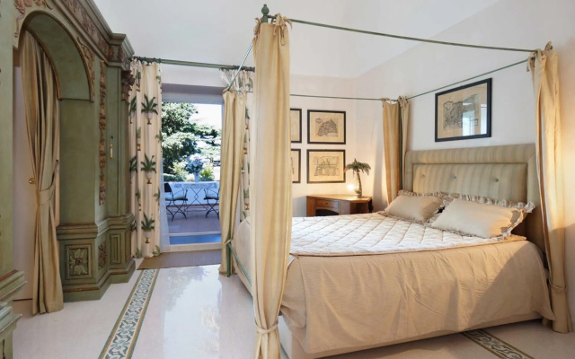 Villa Aurora