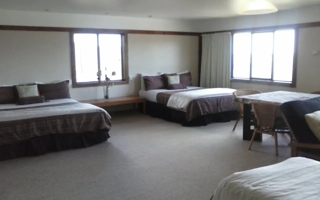 Hillside Hotel