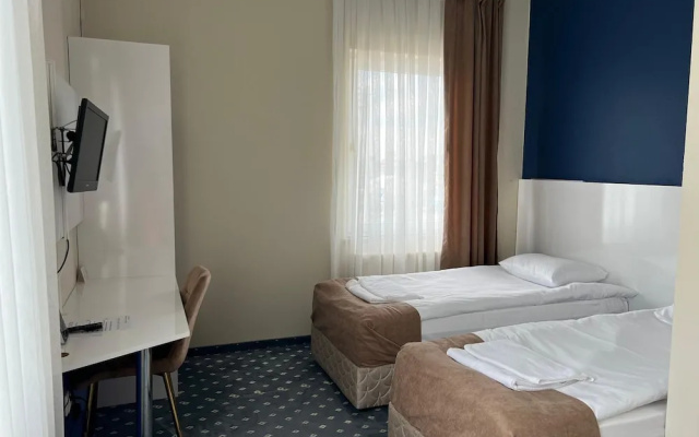 Hotel Safir Babice
