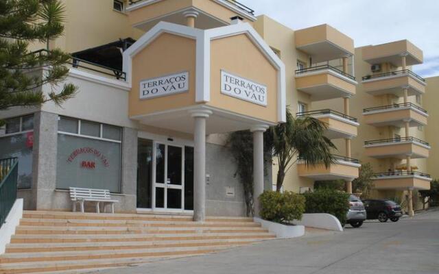 Отель Terracos do Vau Aparthotel Португалия, Портимао - отзывы, цены и фото номеров - забронировать отель Terracos do Vau Aparthotel онлайн вид на фасад