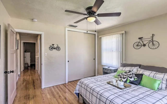 Bakersfield City Home w Patio and Garden