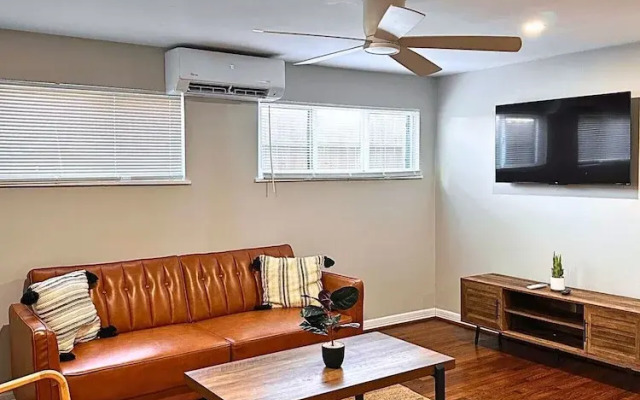 Modern 2 Bed Near Rice University