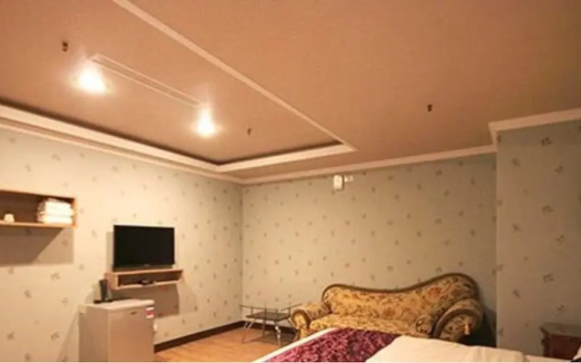Ya Tai Hotel