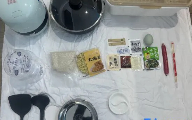 Gaozhou Yayuan Theme Hotel（Xiantai Avenue Store）