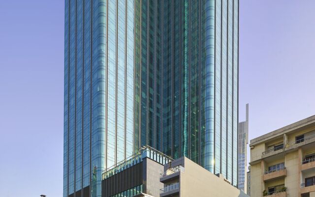 Отель The Reverie Saigon Residential Suites вид на фасад