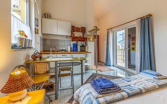 Amazing Apartment in Liznjan With