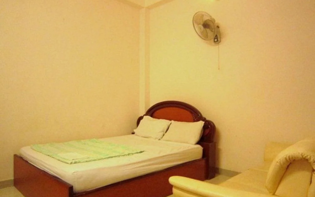 Thanh Long PMH Hotel
