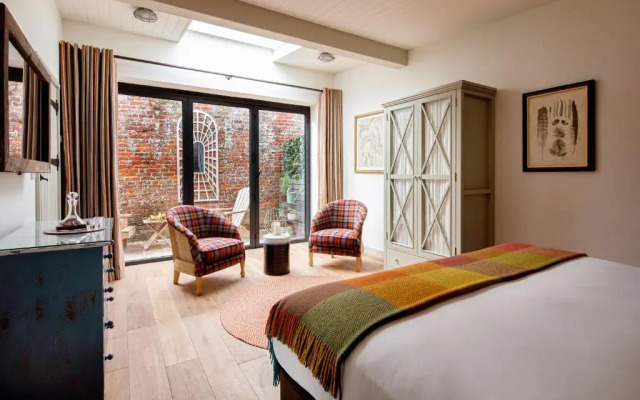 Eastbury Hotel