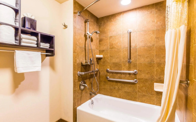 Hampton Inn & Suites Chicago/Hoffman Estates