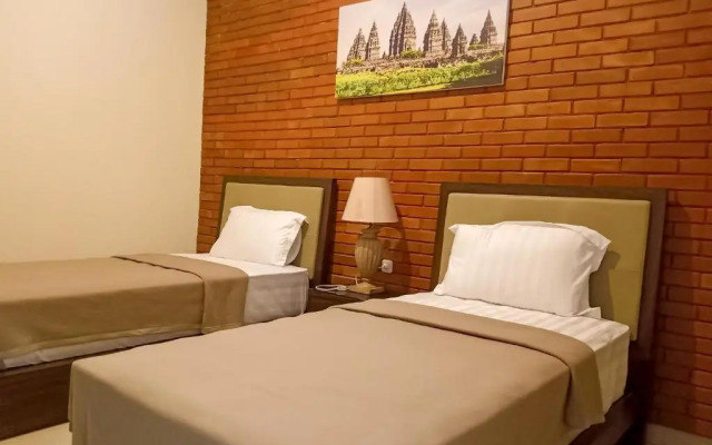 Omah Watu Homestay
