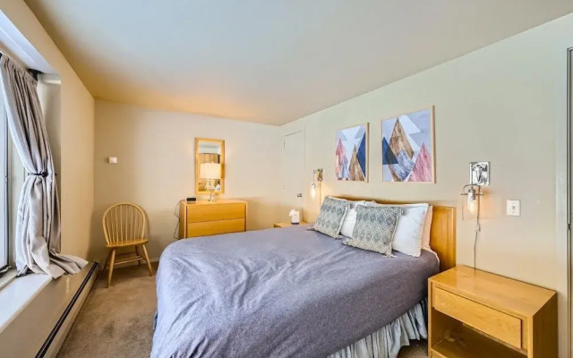 2509 Saints John 3 Bedroom Condo by RedAwning