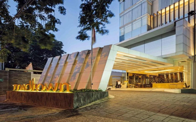 Midtown Hotel