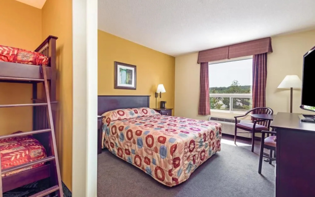 Super 8 Midland