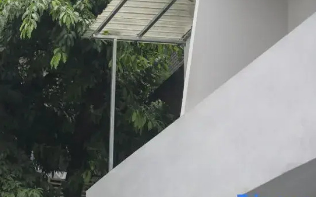 Liwu Live Homestay (People's Great Hall)