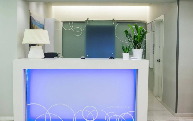 Kronos Hotel