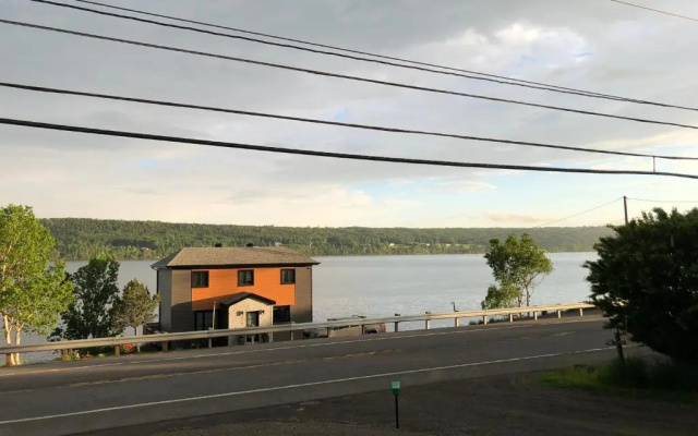 The Gaspé Bay Villa Near Forillion Park
