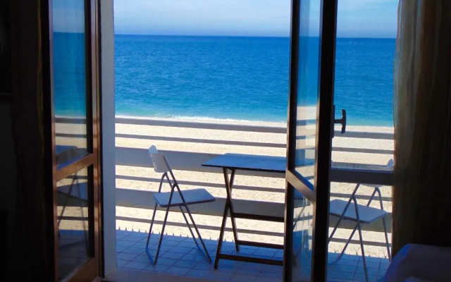 M210 - Marcelli, trilocale fronte mare con vista mozzafiato