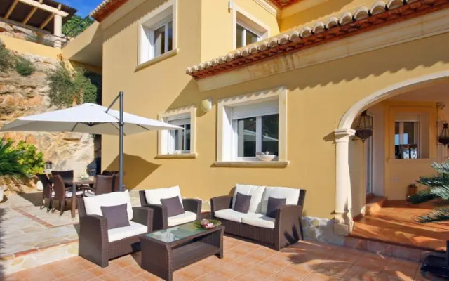 Villa Alexander
